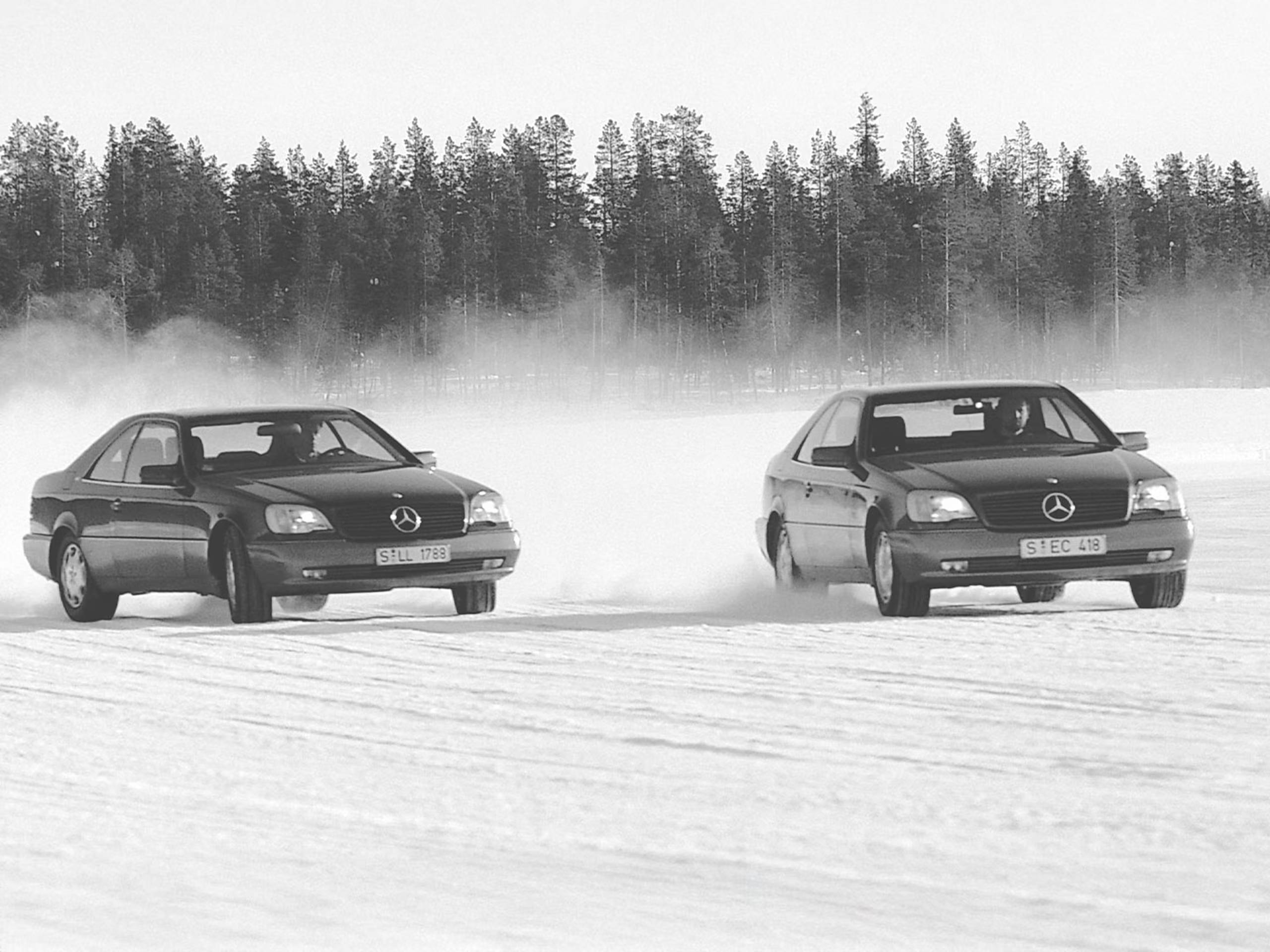 ESP | Mercedes-Benz Due auto Mercedes-Benz testano l'ESP