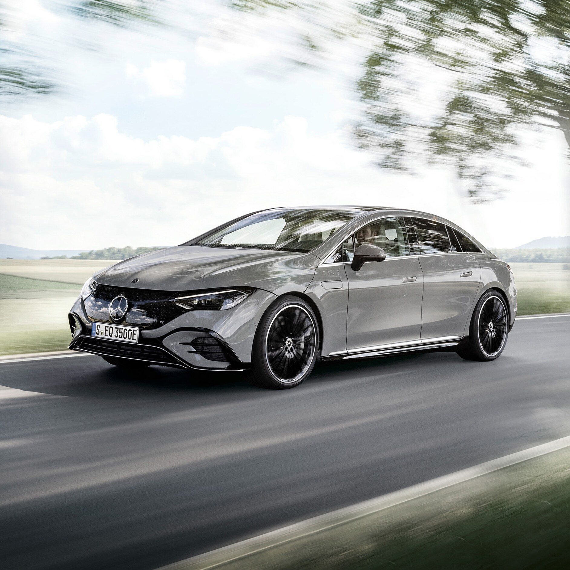 Frontale della Mercedes-Benz EQS Berlina. Frontale della Mercedes-Benz EQS Berlina.